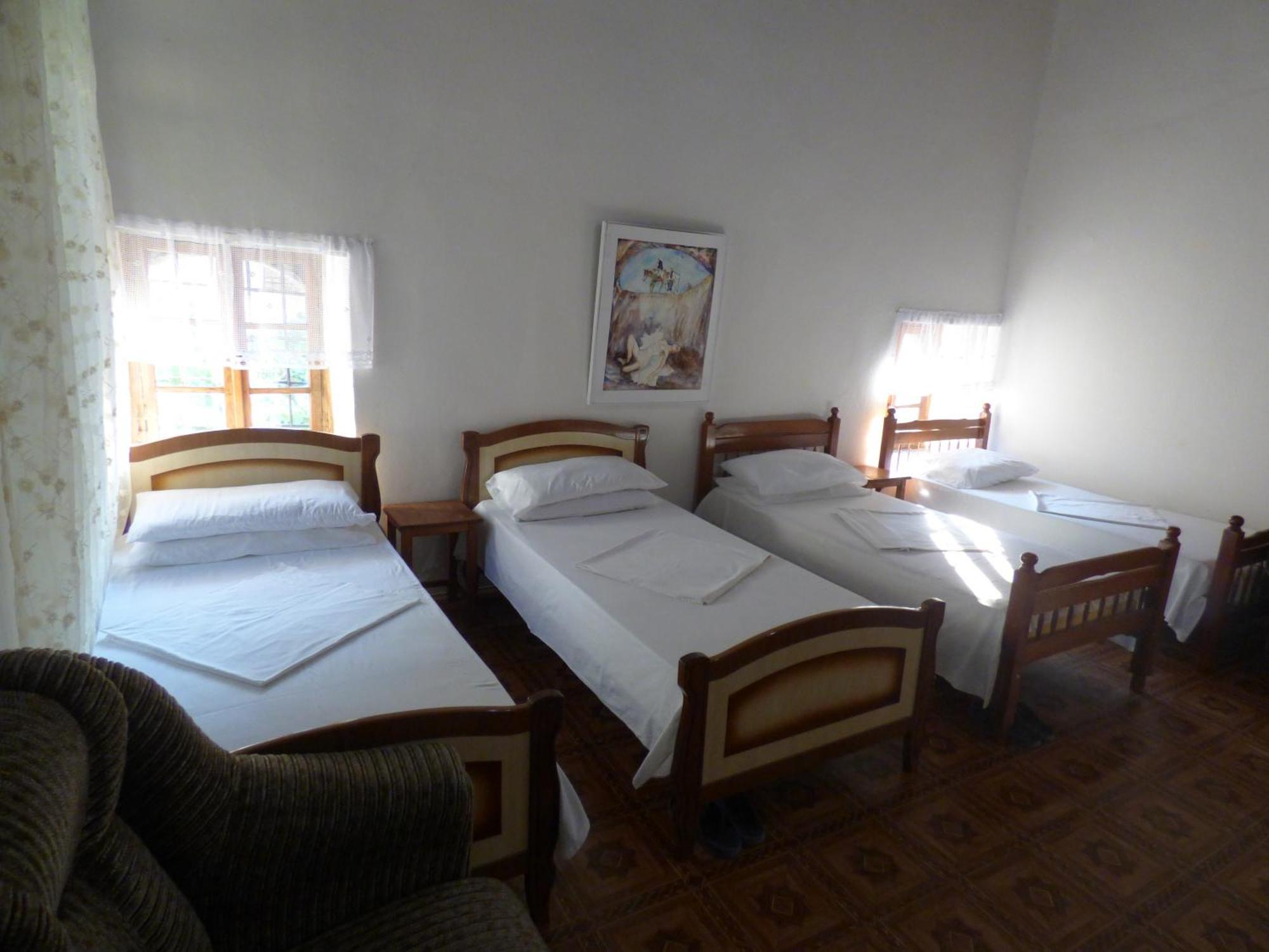 Guesthouse & Hostel Lorenc Berat Ruang foto